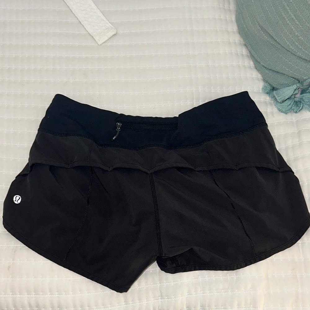 Lululemon Speed Up Shorts 2.5